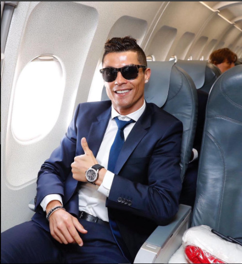 Teo Reigning as the king of the social network, Cristiano Ronaldo surpasses Kylie Jenner and amasses a staggering amount per Instagram post, solidifying his influential status both on and off the pitch. !g - LifeAnimal