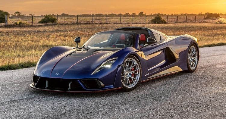 10 Modern Supercars With Mind-Blowing Top Speeds fb - DX