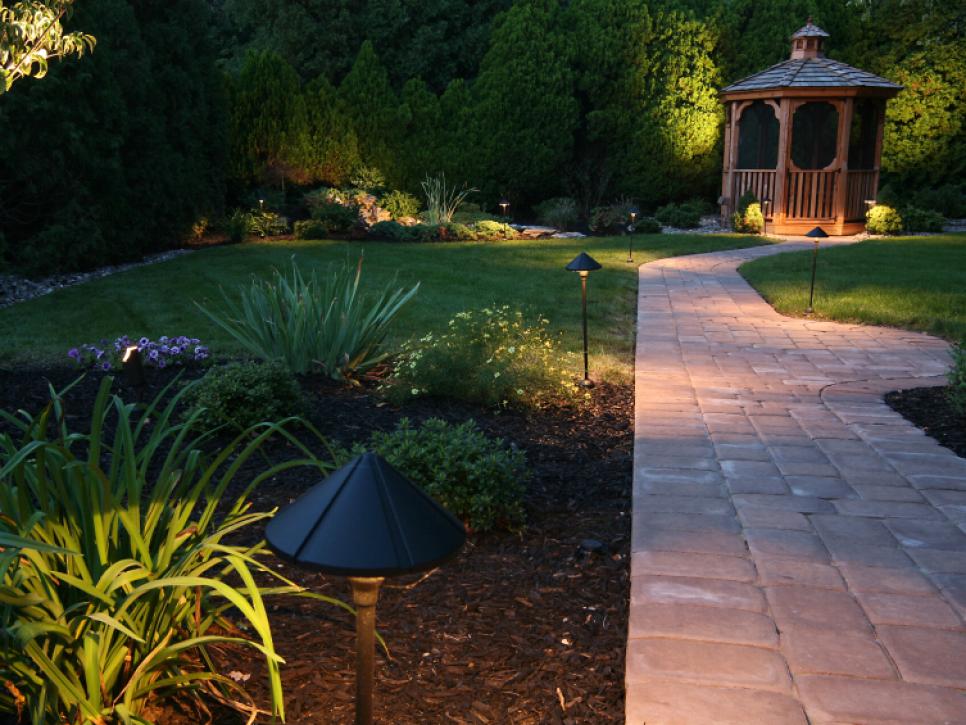 32 Garden Lighting Ideas to Illuminate Your Outdoor Space - Trending