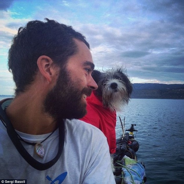 This Guy Quit His Job To Live On Beaches And Kayak Around The World With A Stray Dog