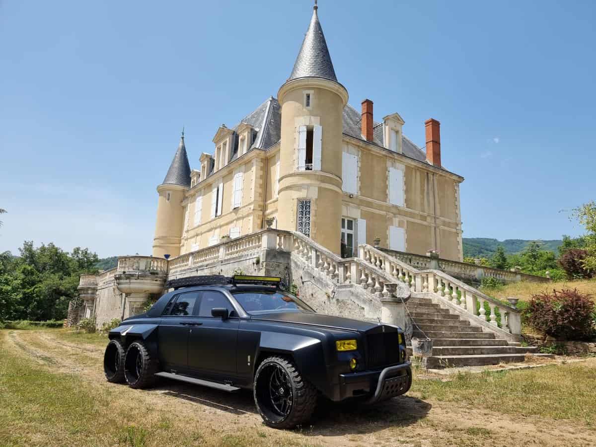 A monster six-wheel off-road Rolls-Royce Phantom with crocodile leather steering wheel and gold-plated brakes - Latest News
