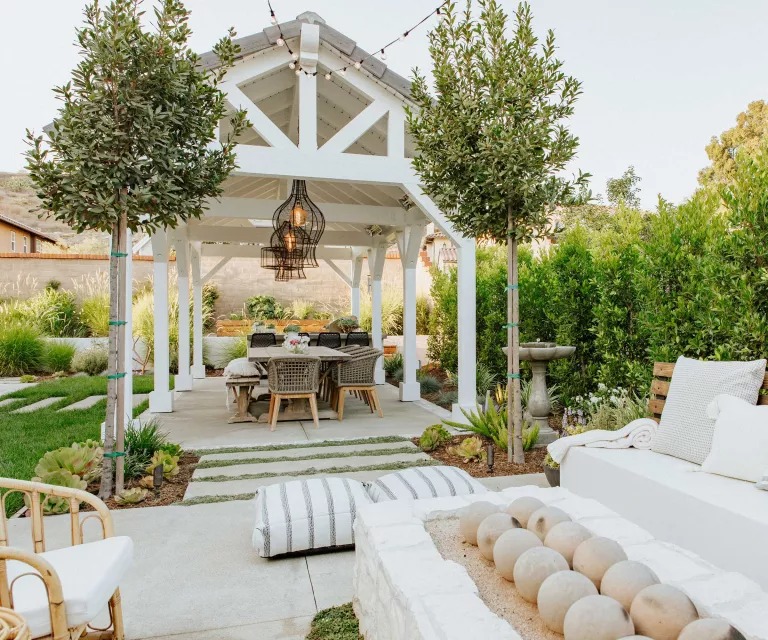 10 Clean and Contemporary Looks for Your Outdoor Space