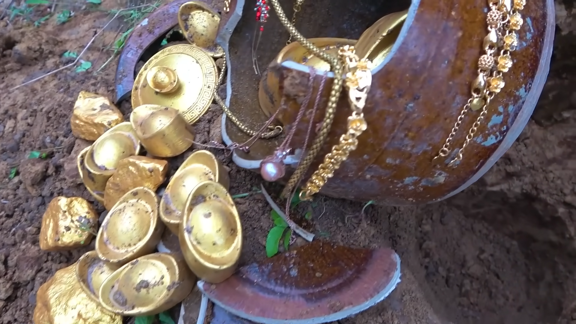 I used the detector to search for treasures and found a jar of gold ingots and gold jewelry jars