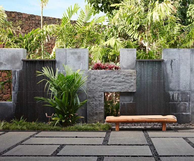 10 Clean and Contemporary Looks for Your Outdoor Space