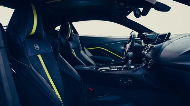 Aston Martin Vantage AMR Gets Manual Transmission