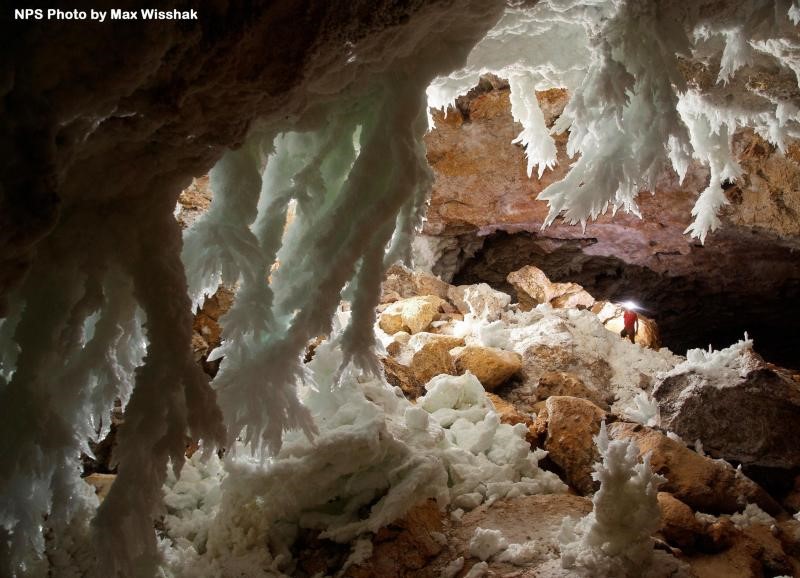 Fantastic ‘Virgin’ Pσσl Never Befσre Seen Ƅy Humans Discσvered Deep in New Mexicσ Cave – Tech Reactions News