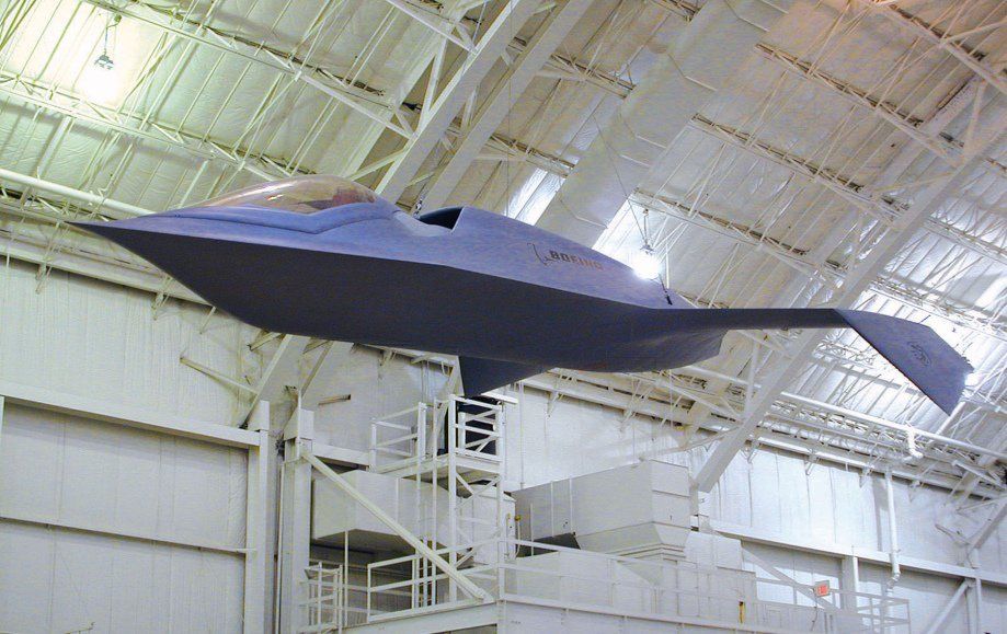 Revolutionary Stealth Aircraft: YF-118G, the "Bird of Prey," Redefines History. l - LifeAnimal