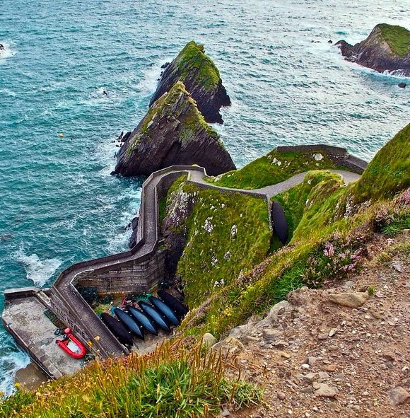 Exploring The Most 11 Sρectacular Cliff Paths From Around The World - Buzz News