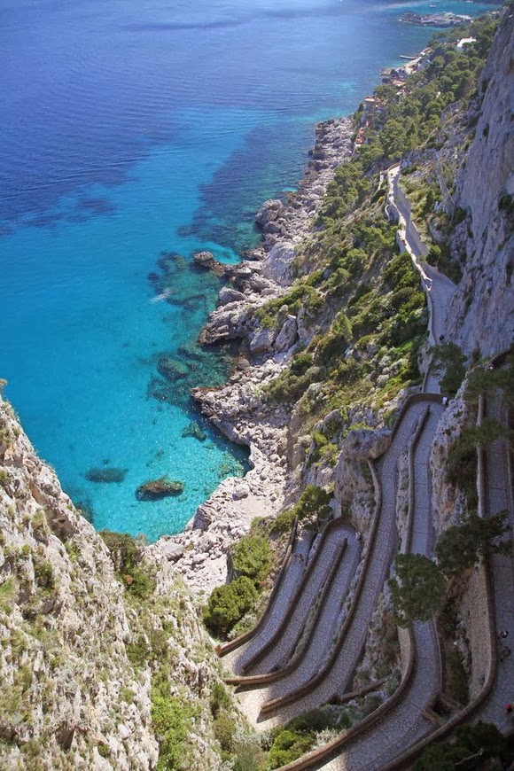 Exploring The Most 11 Sρectacular Cliff Paths From Around The World - Buzz News