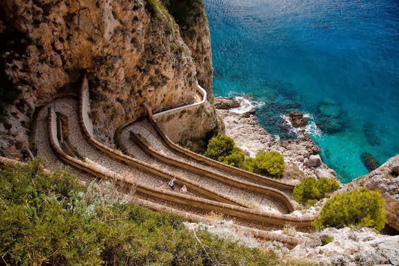 Exploring The Most 11 Sρectacular Cliff Paths From Around The World - Buzz News