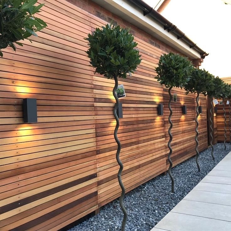 30 Wall and Fence Design Ideas to Improve the Facade of Your Home