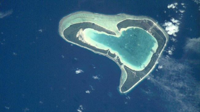 Heart-shaped natural wonders in the world - Buzz News