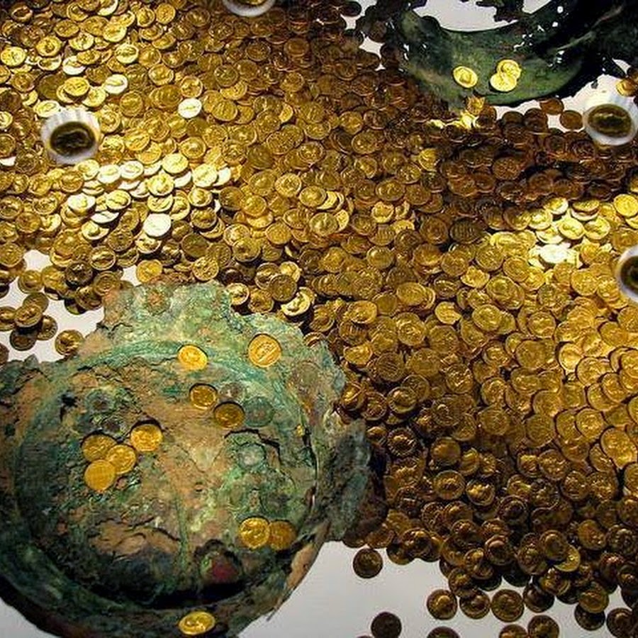 The Trier Gold Treasure: A Collection of 2,500 Gold Coins Weighing 18.5 kg