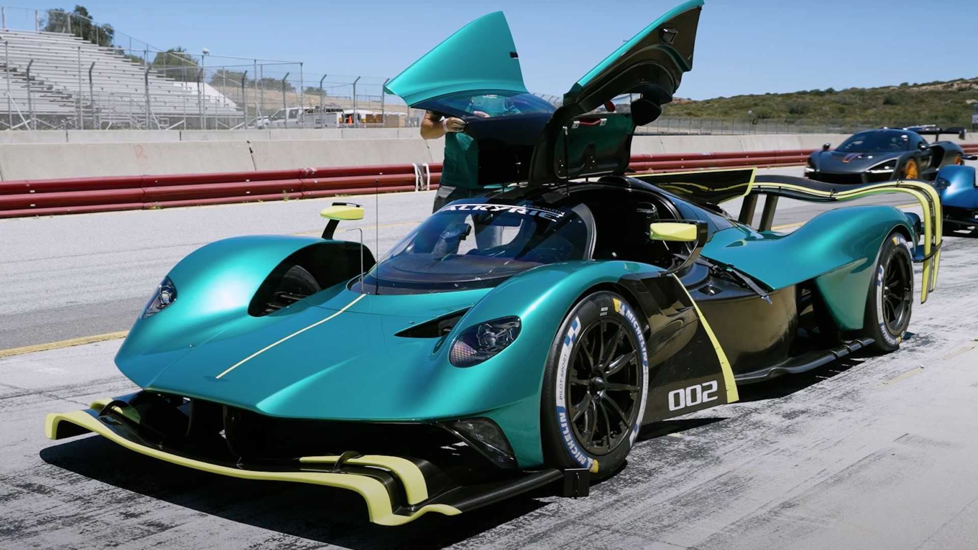 A New Breed of Supercar: Aston Martin Valkyrie – The $3M Formula One-Inspired Marvel fb - DX