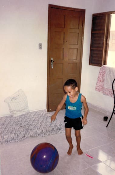 Neymar childhood's story makes you appreciate for what he tried to be a good player now