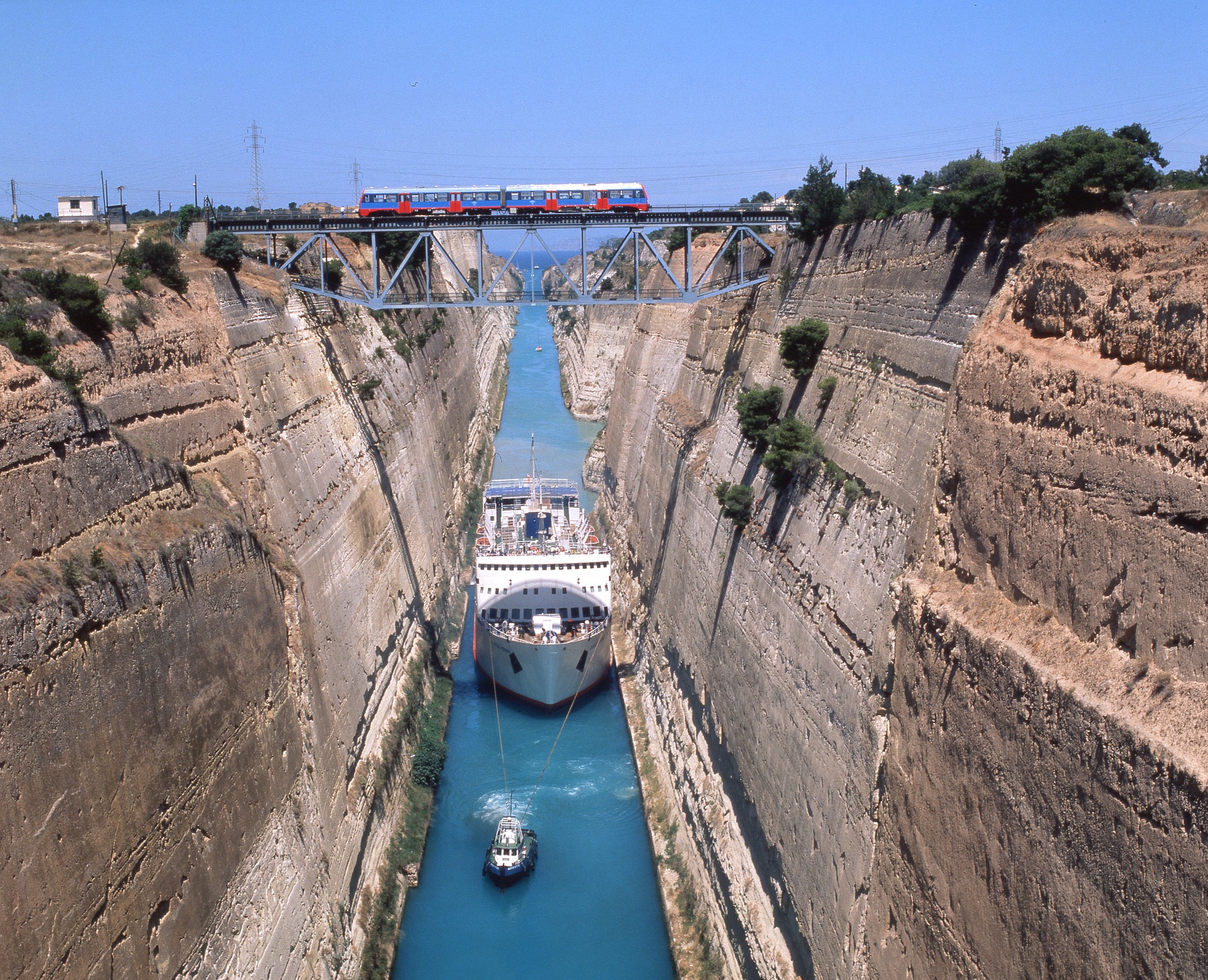 Experience the Wonder of Greece's 'Super Narrow' Canal: A Sight to Behold - Special 68