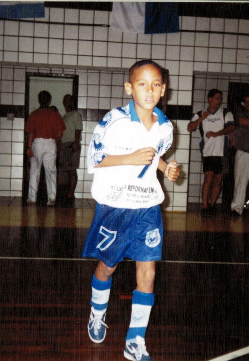 Neymar childhood's story makes you appreciate for what he tried to be a good player now