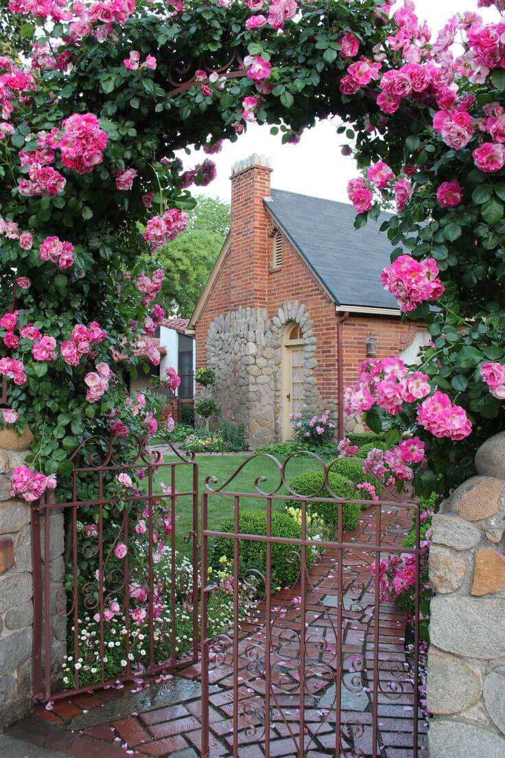 45+ Blooming Cottage Style Garden Ideas for a Charming Outdoor Space