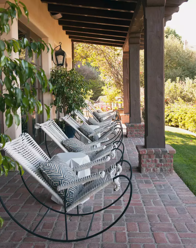 22 Pretty Pergola Ideas to Update Your Outdoor Space