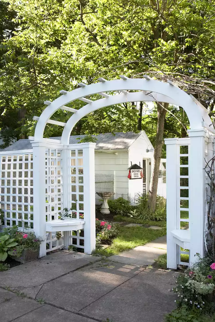 22 Pretty Pergola Ideas to Update Your Outdoor Space