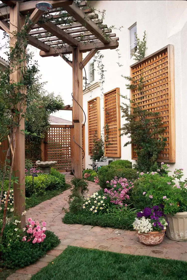 22 Pretty Pergola Ideas to Update Your Outdoor Space