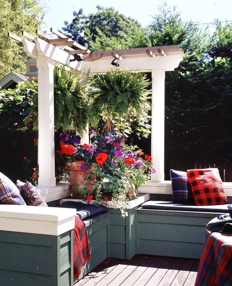 22 Pretty Pergola Ideas to Update Your Outdoor Space