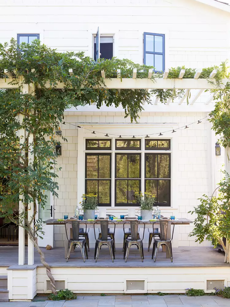 22 Pretty Pergola Ideas to Update Your Outdoor Space