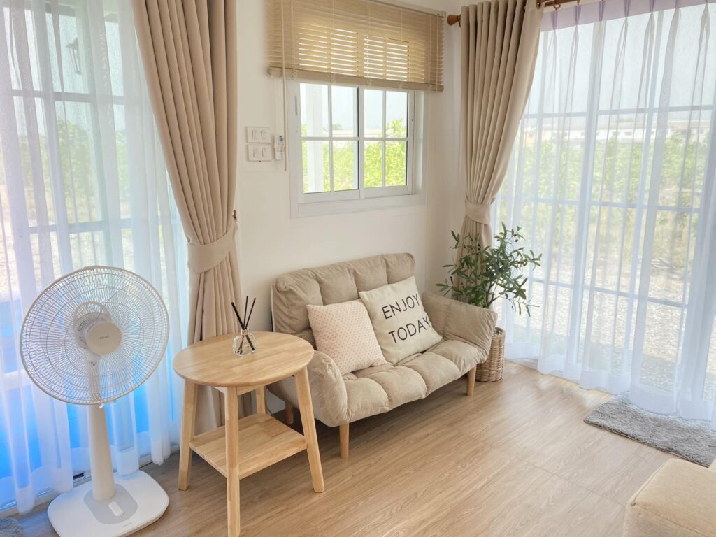 small white garden house Minimal decoration, budget 270,000 baht by Nisa Chaliew - COOT