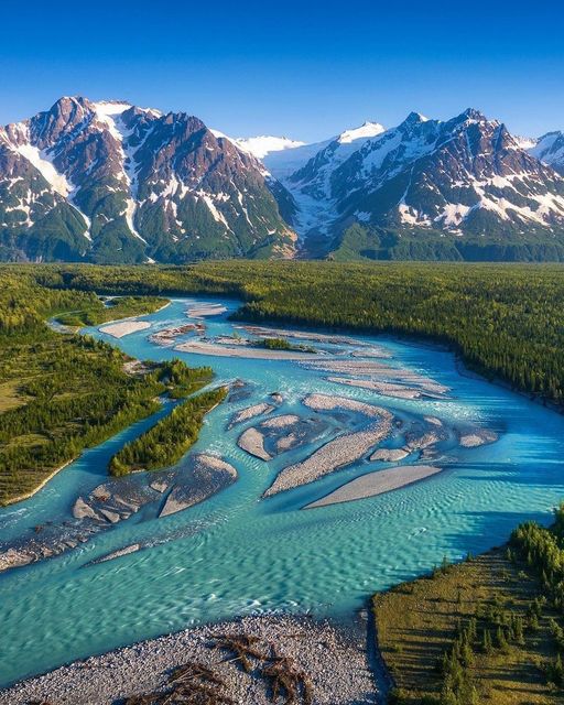 Explore: Tatshenshini-Alsek Provincial Park , Canada - Breaking International