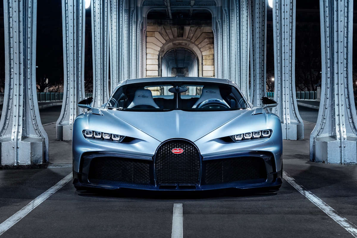 Bugatti Chiron Profile becomes the most expensive new car ever sold at auction - amazingdailynews.com