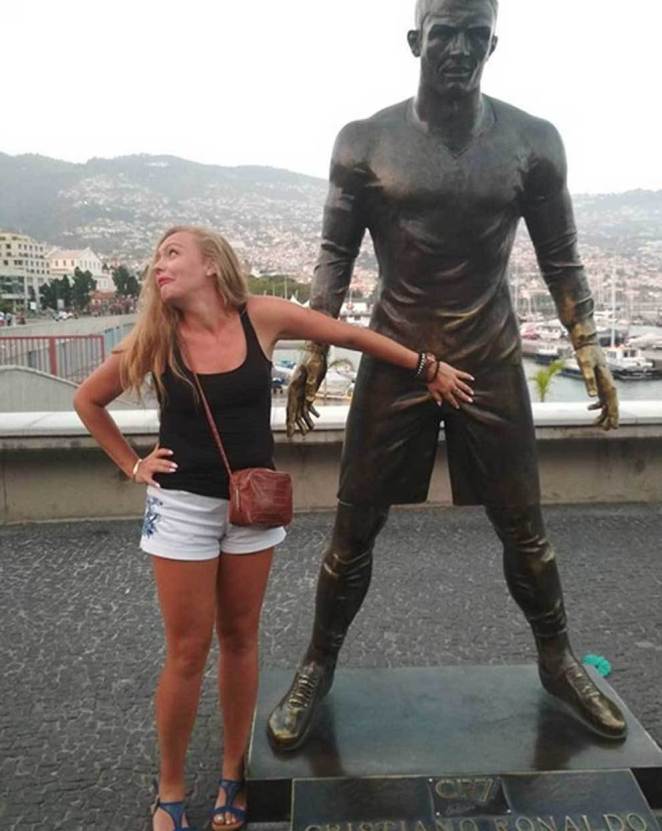 Cristiano Ronaldo Statue Causes Fan Frenzy on Social Media - Welcome