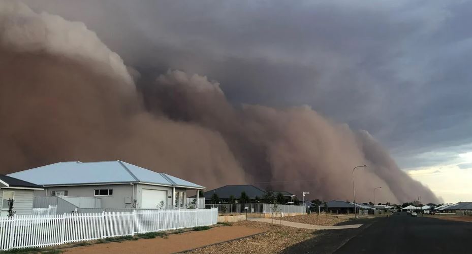 The Incredible Australian Dust Storm Resembling A Gigantic Beer Mug - Special 68