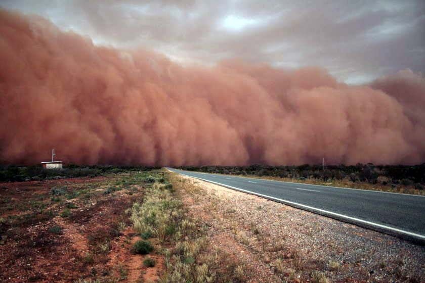 The Incredible Australian Dust Storm Resembling A Gigantic Beer Mug - Special 68