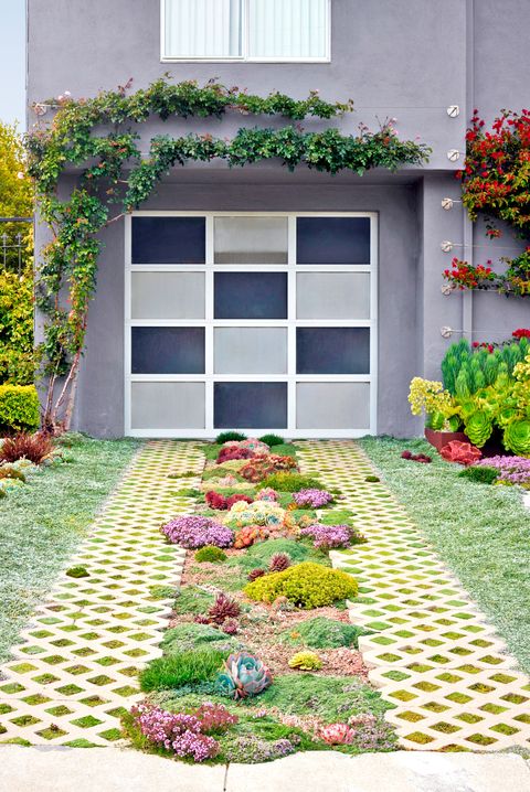 Make a Great First Impression with These 35 Front Entryway Landscaping Ideas