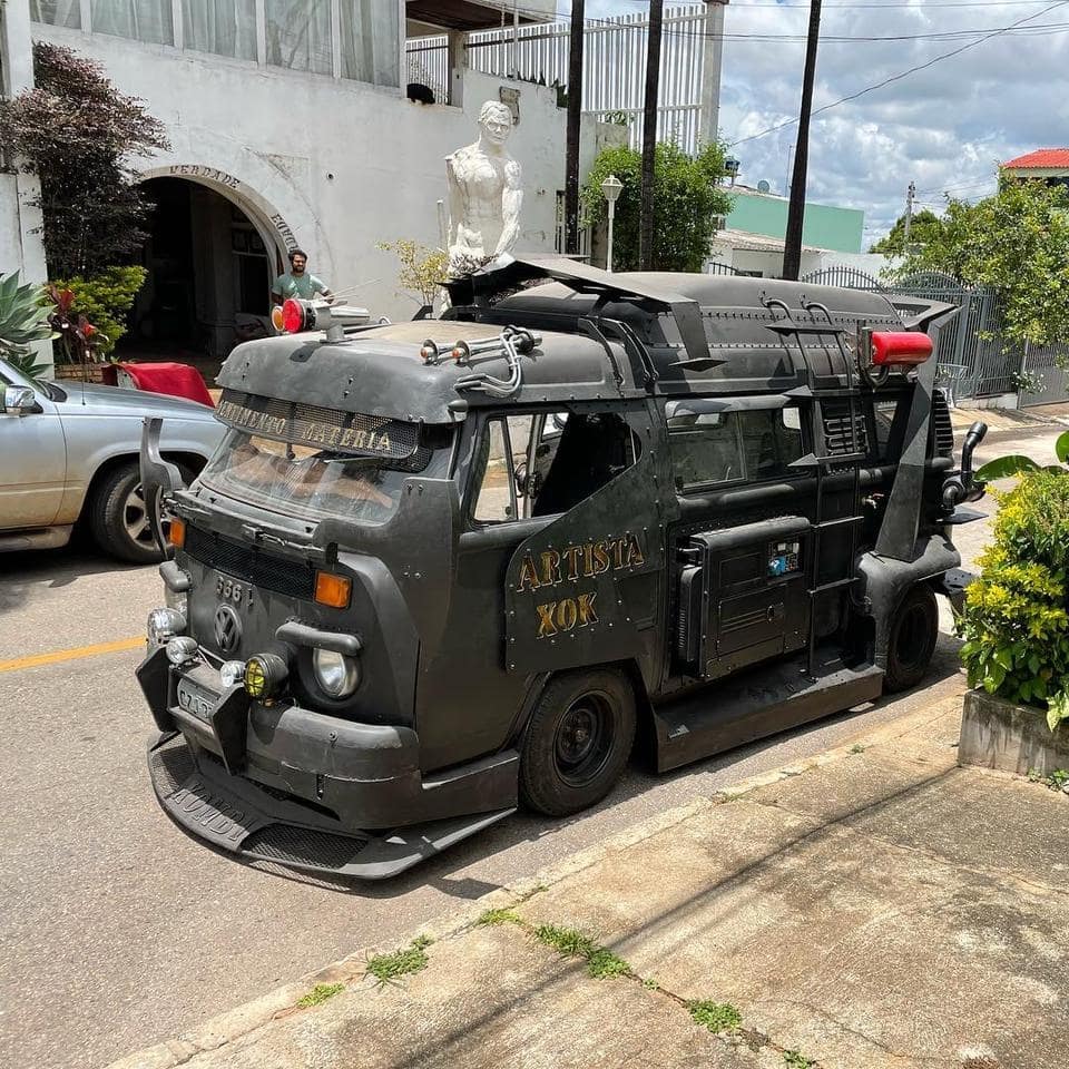 Mad Max Volkswagen Bus Comes Prepared for Your Wasteland Camping Needs - Breaking International