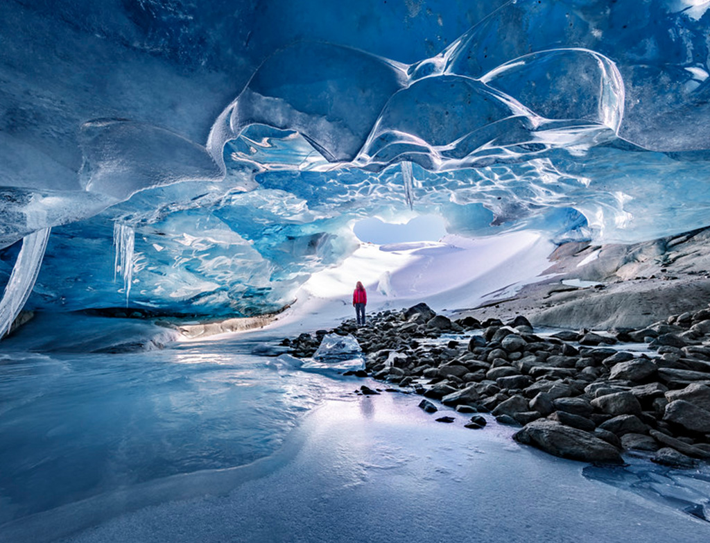 Enchanting Ice Tunnel Unveiled In The Heart Of Patagonia, Argentina - Special 68