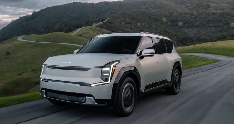 This 2024 Kia EV9 Pickup Render Will Make The Tesla Cybertruck Sweat From Its Heat Pump fb - DX