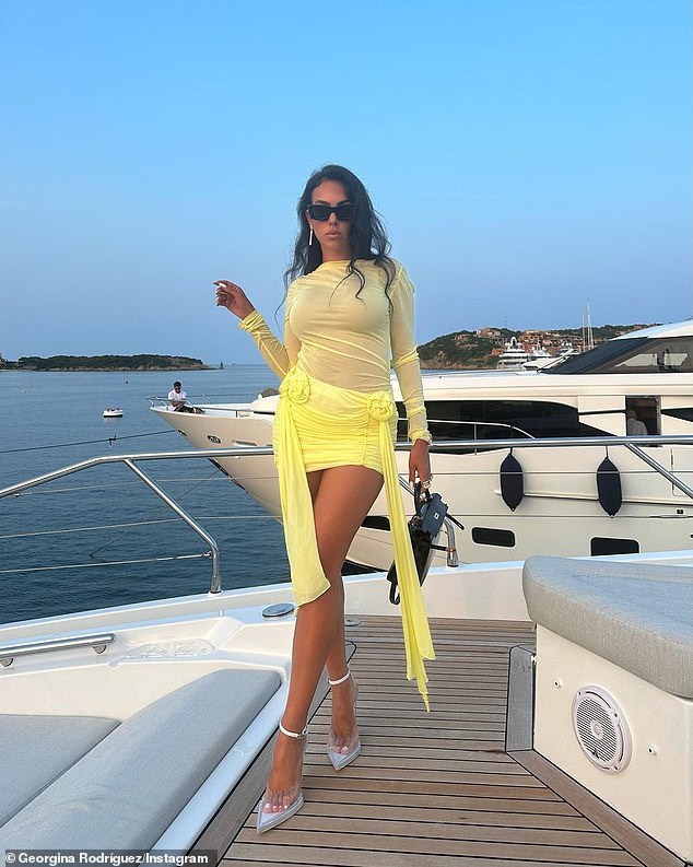 Georgina Rodriguez poses for beautiful photos on a yacht in Italy