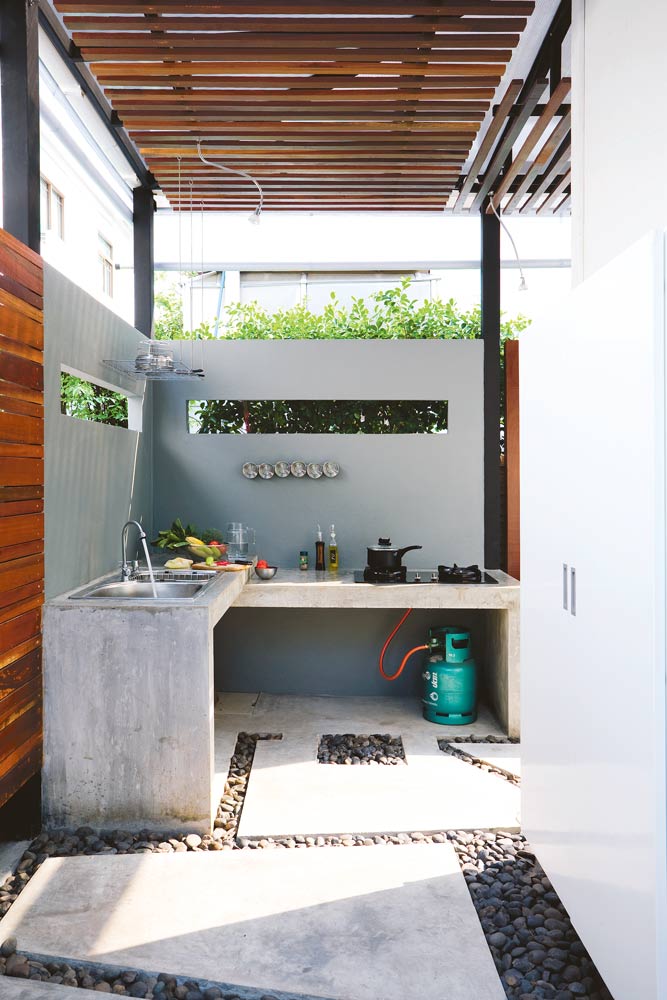 65 Best “Outdoor Kitchen” Ideas to Prevent Cooking Smells in Your Home