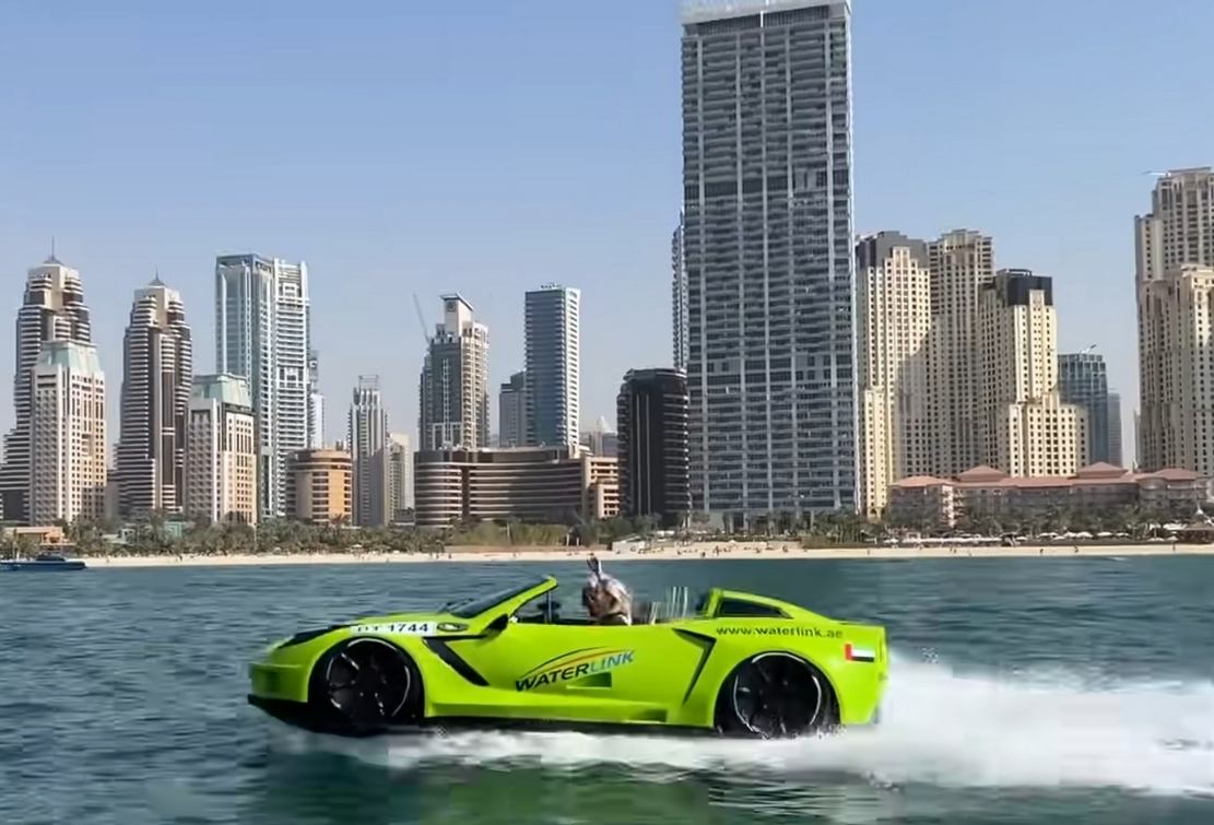 A supercar but it’s a boat – you can now drive a Ferrari or a Chevy Corvette on water - VGO News