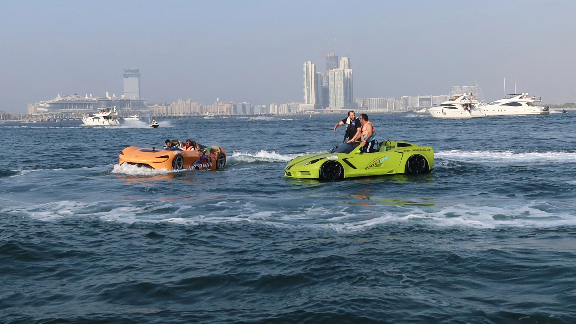 A supercar but it’s a boat – you can now drive a Ferrari or a Chevy Corvette on water - VGO News