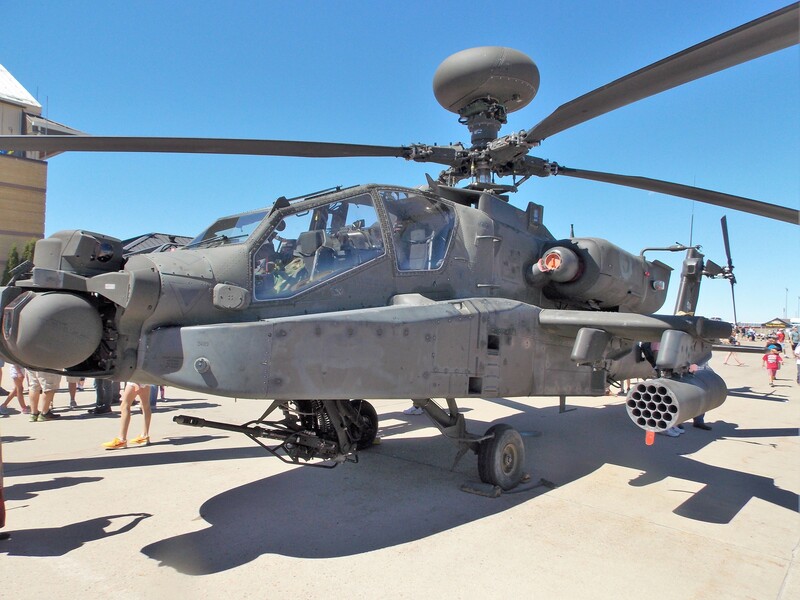 AH-64D Longbow Apache: Unleashing the Upgraded Power with AGM-114L Hellfire 2 Missiles, Auto Fire and Forget Capability. l - LifeAnimal
