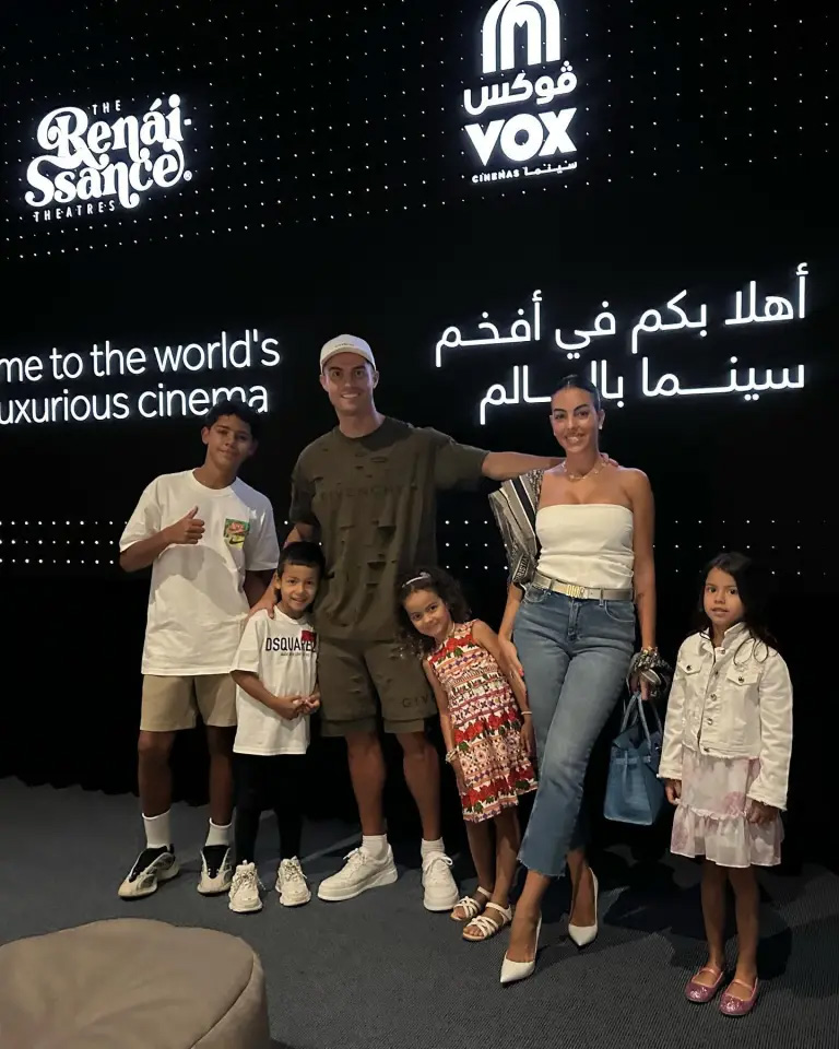 Cristiano Ronaldo and his family go to the cinema unusual