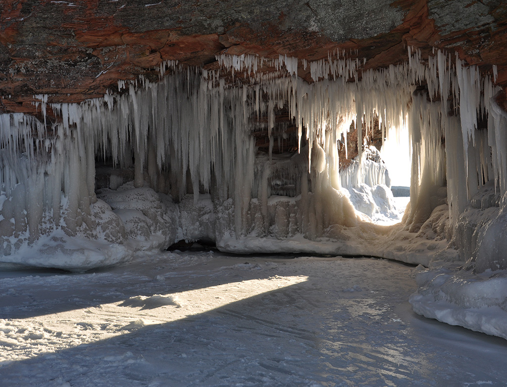 Enchanting Ice Tunnel Unveiled In The Heart Of Patagonia, Argentina - Special 68