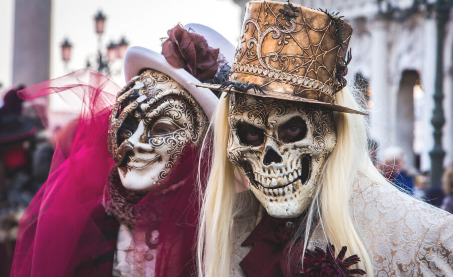 Exploring the Canal Carnival of Venice Where Clothing Meets Skulls in Vibrant Splendor - Viral Gossips
