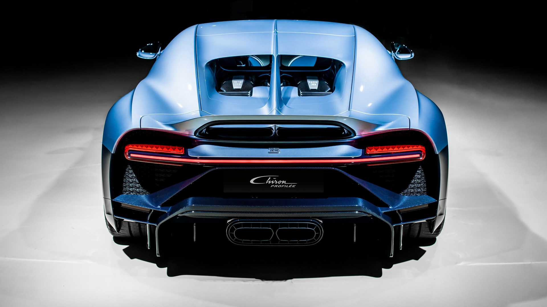 Bugatti Chiron Profile becomes the most expensive new car ever sold at auction - amazingdailynews.com