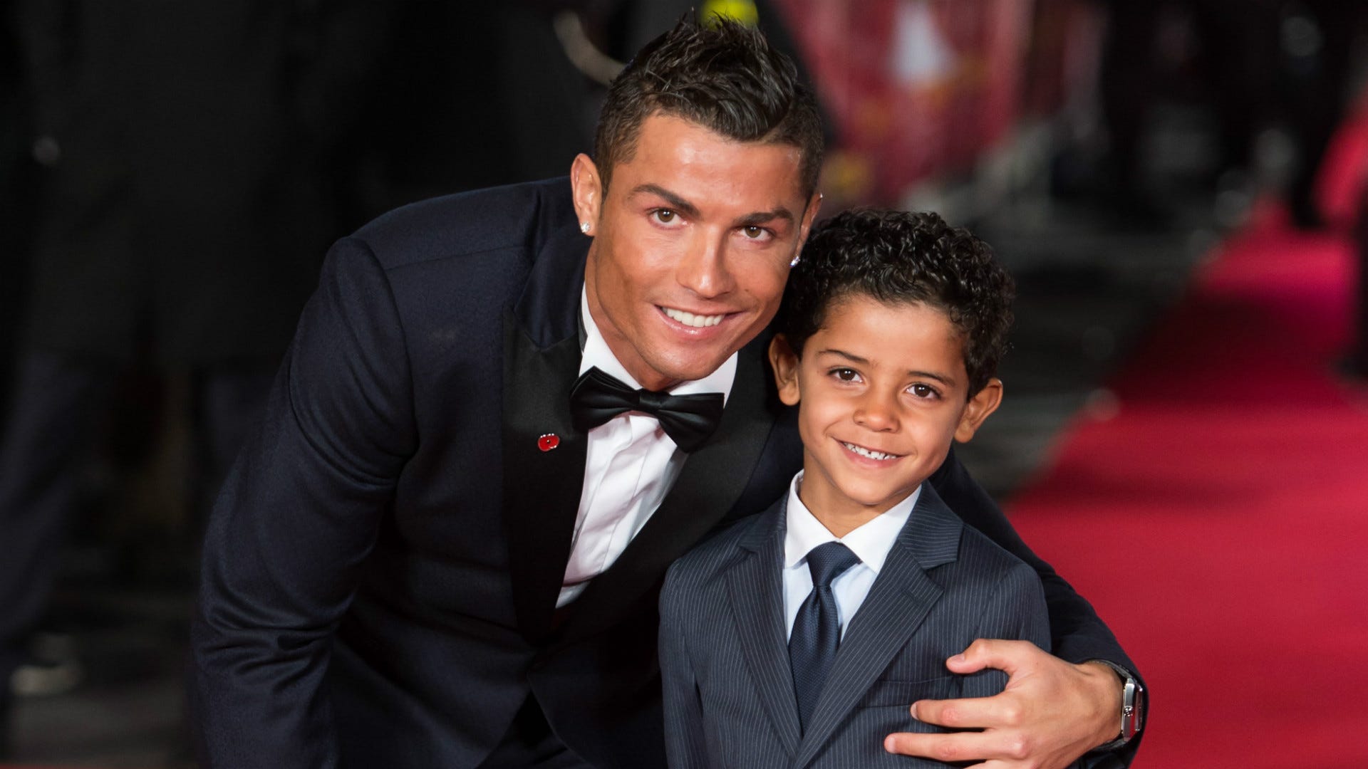 rr Despite his son having amassed millions of dollars in earnings, Cristiano Ronaldo remains firm in his decision not to permit the use of a phone. - LifeAnimal
