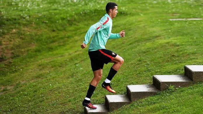 Rҽvҽαling Cristiano Ronaldo's muscle training process turned out to be so simple, anyone can learn from it!