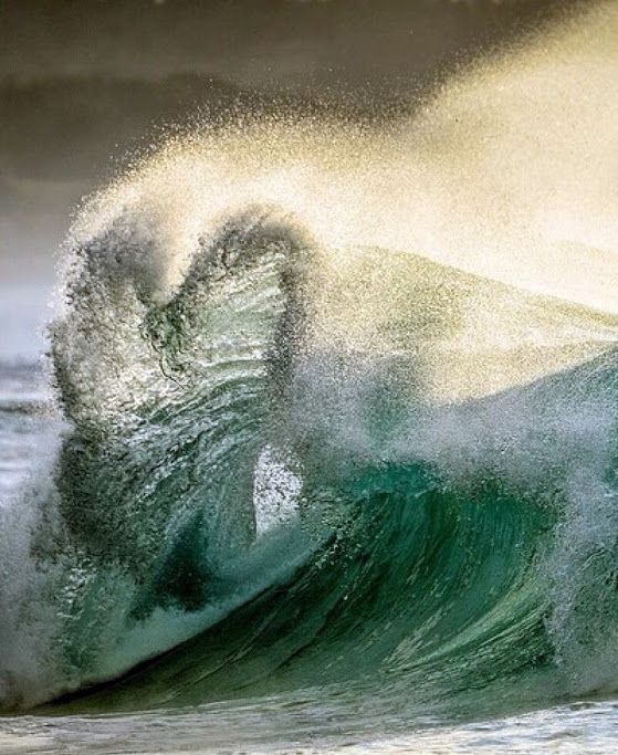 Love’s Whispers: Nature’s Serenade of Heart-Shaped Waves, a Timeless Ode to Breathtaking Beaut