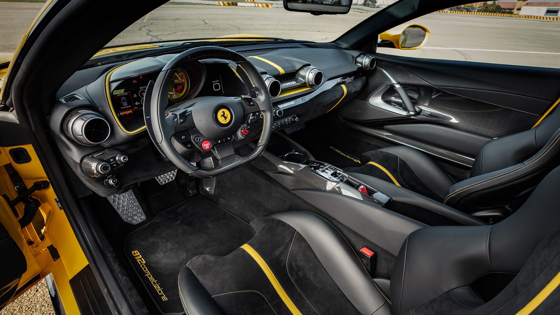 Ferrari 812 Competizione Aperta, V12 Monster - VGO News